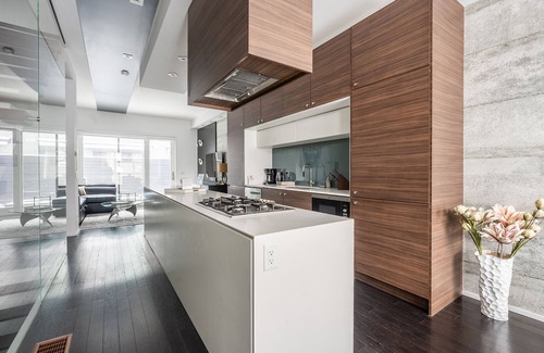Little Italy House | Luxury 4BR Townhouse in Downtown Toronto