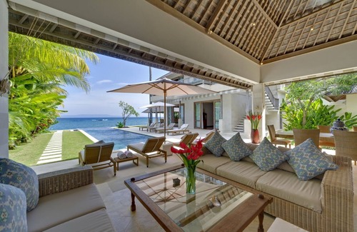 Candi Dasa Villa | Luxury 4BR Villa Waterfront - W/Private Swimming Pool!