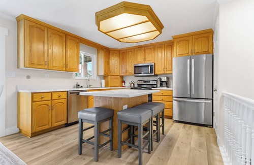 Orchard South House | Luxury 5-bedroom home in beautiful Orem with AC, WiFi, high end work & fun space