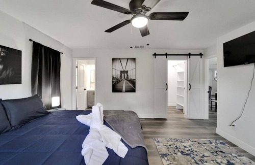 Oldsmar House | Luxury 5 Bedroom House | 30 Day Min