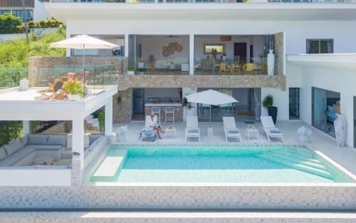Bophut Hills Villa | Luxury 5 bedroom oceanview villa in Bophut with Staff