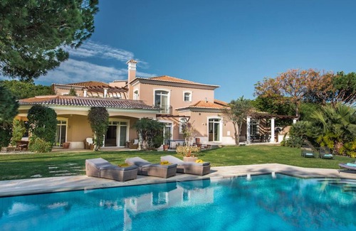 Quinta do Lago Villa | Luxury 5 Bedroom Villa with Private Pool, Landscaped gardens in Quinta do Lago A345 - Almancil, Algarve
