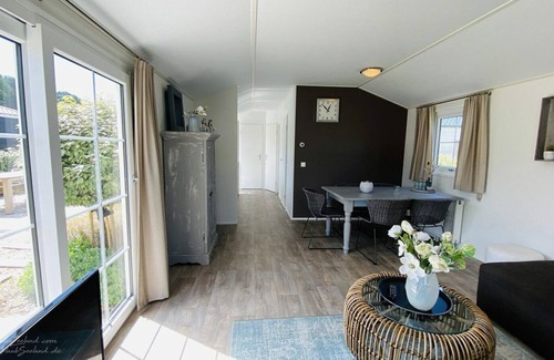 Groot Valkenisse House | Luxury 5-person holiday chalet in Valkenisse 100 meters from the beach