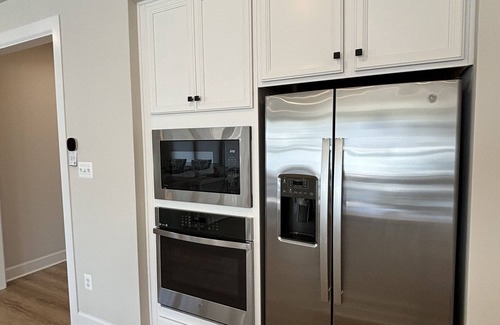 Bayside House | Luxury 5BD-4BTH, Spacious. home indoor-outdoor pool; waterfront community.