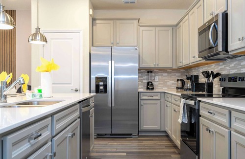 Four Corners House | Luxury 5Bd Near Disney w/Pool @ Windsor Cay 1285