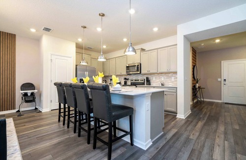 Four Corners House | Luxury 5Bd Near Disney w/Pool @ Windsor Cay 1285