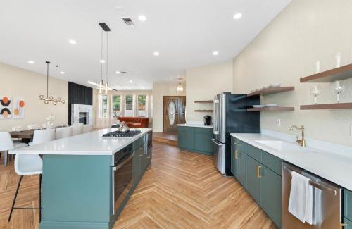 Cottonwood House | Luxury 5BR Cottonwood Retreat with Pool and Panoramic Views