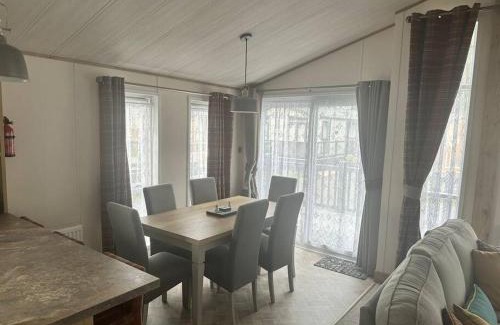 New Forest District Apartment | Luxury 6-8 Berth Lodge