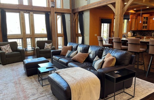 Mountain Green House | Luxury 6 Bedroom Oasis in Mountain Green, UT