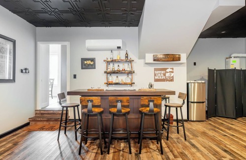 Keene House | Luxury 6BR w Spa+Sauna+Theater+GameRoom+FirePit