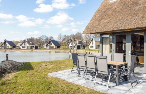 Westerbork House | Luxury 8-person residence in the holiday park Landal Drentse Lagune