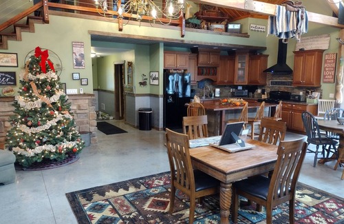 Marshall House | Luxury Amish Built Barn Home at Turkey Run