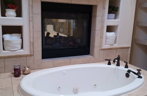 Biggs Field House | Luxury and romantic with jacuzzi suite