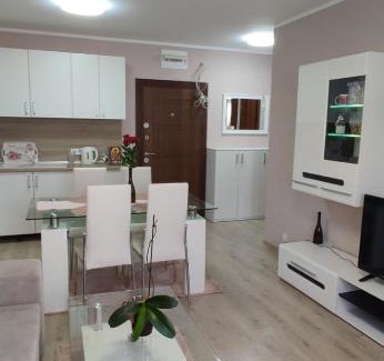 rajon Vrabnitsa Apartment | Luxury and stylish apartmen, metro station Obelya