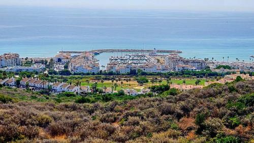 Castillo de Sabinillas Apartment | Luxury apartment Sea Mountain view and Golf