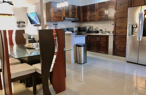 Residencial ROMANA Apartment | LUXURY APARTMENT WITH JACUZZI, 5MINUTES FROM THE BEACH