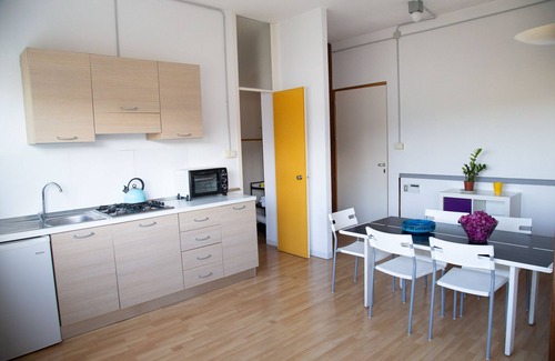 Cannizzaro Apartment | Luxury apartment 100m from the sea for 2-4 people. Quadrifoglio 2