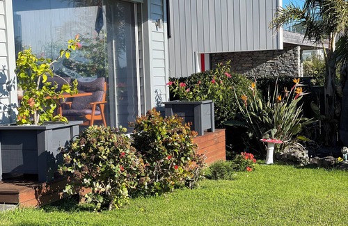 Langs Beach Apartment | Luxury Apartment at Lang's Beach Scenic Resort with a full range of amenities.