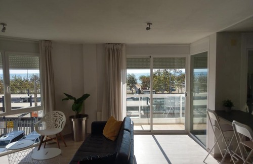 Calella Apartment | Luxury Apartment Accommodation, next to beach & train station Calella