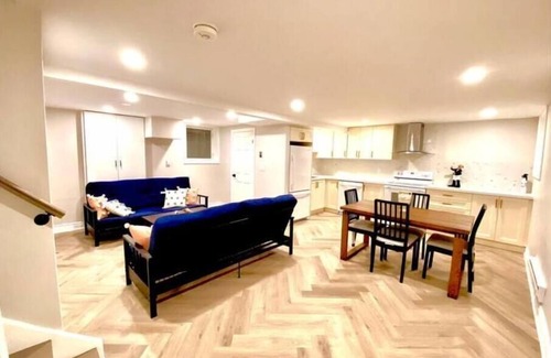 Port Elgin Apartment | Luxury Apartment Close To Beach!