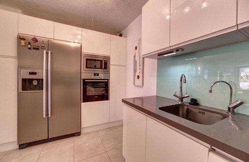 Marazul Apartment | Luxury Apartment, Fast WIFI, Large Terrace, Heated Pool, Marazul