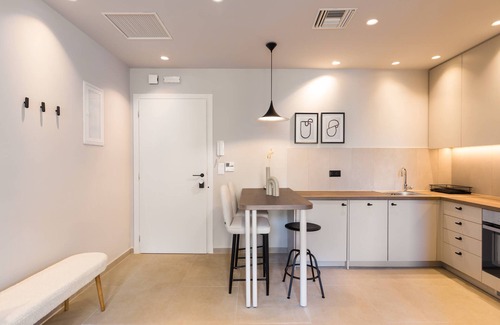 Plaka Apartment | Luxury Apartment in Plaka C