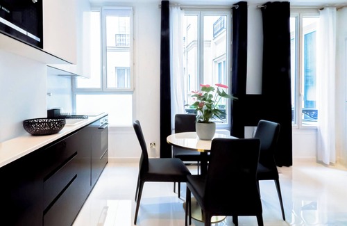 Champs-Elysees Apartment | Luxury Apartment Les Champs-Élysées
