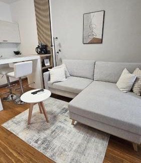 Znjan Apartment | Luxury Apartment Lullu Residence