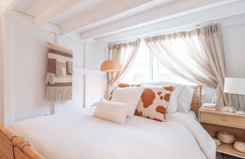 Weehawken Condo | Luxury Apartment minutes to Manhattan
