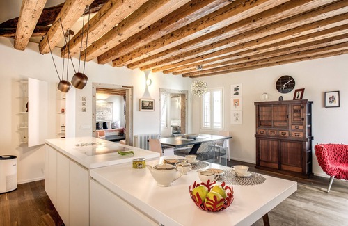 Castello Apartment | Luxury apartment overlooking Biennale Gardens