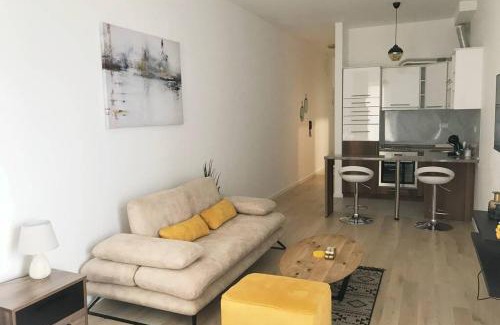 Zeljeznica Apartment | Luxury Apartment Sea View Soho City 5th floor