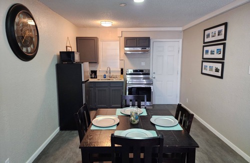 Sunrise Acres Apartment | Luxury Apartment Suite 7