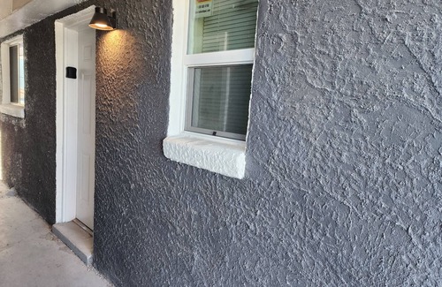 Sunrise Acres Apartment | Luxury Apartment Suite 7