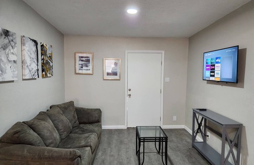 Biggs Field Apartment | Luxury Apartment Suite 10