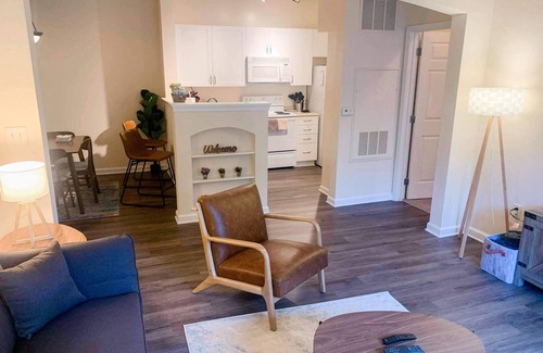 Ballenger Creek Apartment | Luxury Apartment ten minutes from Frederick