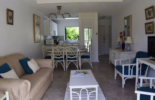 Worthing Apartment | Luxury apartment with views of 4th green and pool