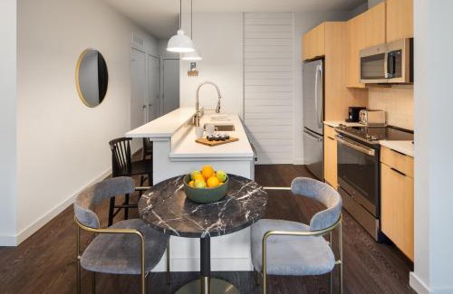 Downtown Apartment | Luxury Apartments by Hyatus at The Asher