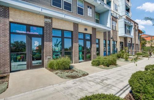 Riverside Apartment | Luxury Apartments in Riverside Austin - 10mins to Airport