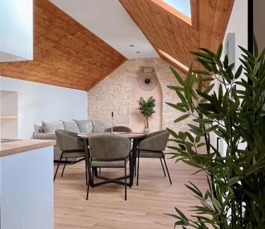 Sinj Apartment | Luxury apartments White house