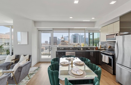 East Village Apartment | Luxury Apt in Beautiful Downtown San Diego with Epic Amenities