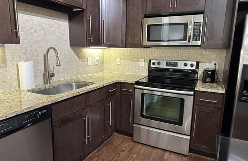 Memorial Apartment | Luxury apt. in perfect location