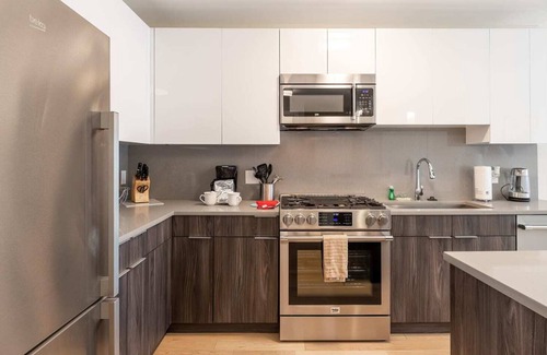 Stamford Apartment | Luxury Apt Near Downtown
