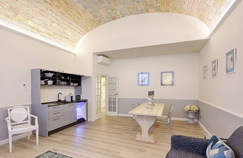 Siena Historical Center Apartment | Luxury apt next to the square