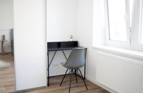 Oberdobling Apartment | Luxury Apt Overlooking Danube Canal Vienna, Austria for Families - All Supplies Included