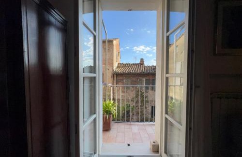 Old Town Apartment | Luxury Apt Priori 46 in City Centre - ItalyWeGo
