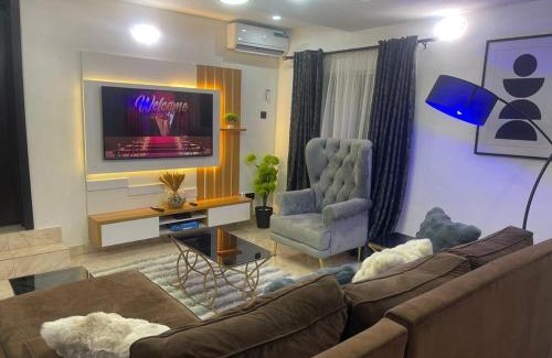 Ikeja Apartment | Luxury apt,Secure estate,Parking,10mins to Airport