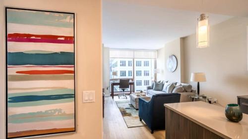 Downtown Apartment | Luxury Apt with Pool and Gym
