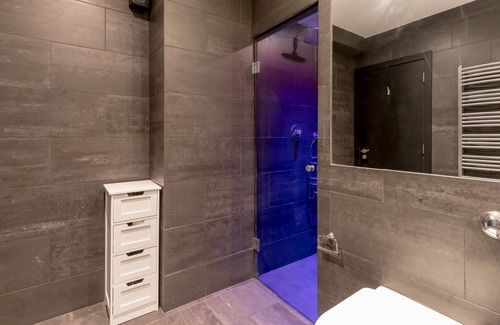 Gifford House | Luxury Architect Designed Home
