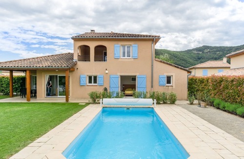 Vallon-Pont-d'Arc Villa | Luxury Ardeche Villa | Villa Lumiere | 4 Bedrooms | Private Pool | Perfect for Families