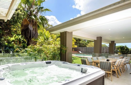 Upper Coomera House | Luxury at Home Summar